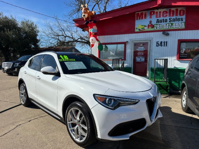 2018 Alfa Romeo Stelvio Ti Sport's photo
