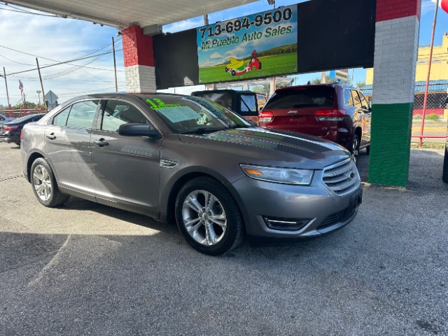 2013 Ford Taurus SEL's photo