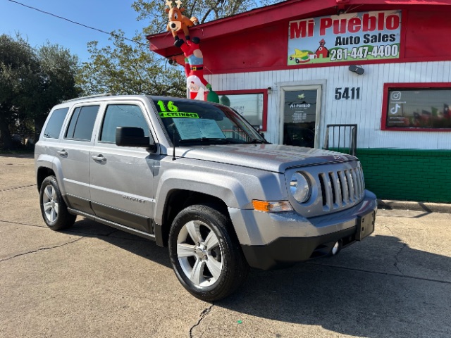 2016 Jeep Patriot Latitude's photo